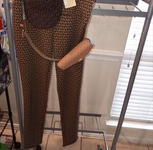 MICHAEL KORS LEGGINGS HAT AND BELT BAG